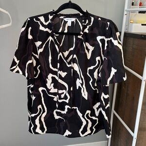 Ladies Nine West Ruffle Neck Short Sleeve Blouse Cream & Black Tie Front Large